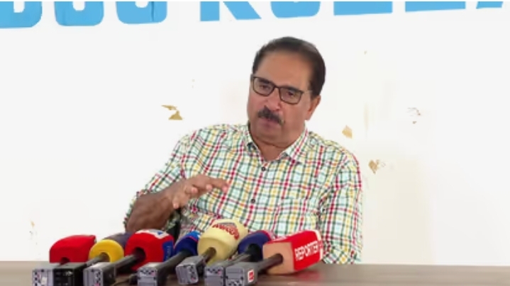 പൊറോട്ടയും ബീഫും വാങ്ങിക്കൊടുത്താണ് ബിന്ദു അമ്മിണിയെയും കനക ദുര്‍ഗയെയും ശബരിമലയിലെത്തിച്ചത്’; പറഞ്ഞതിൽ ഉറച്ചു നിൽക്കുന്നുവെന്ന് എൻകെ പ്രേമചന്ദ്രൻ